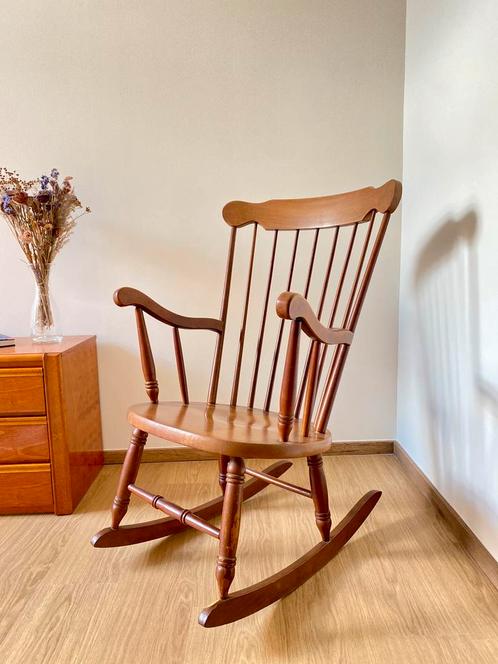 Vintage schommelstoel, Antiek en Kunst, Antiek | Meubels | Stoelen en Sofa's, Ophalen
