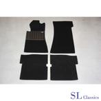 Tapijt set 4-delig Zwart Mercedes-Benz SL, W107 - R107, Auto-onderdelen, Interieur en Bekleding, Ophalen of Verzenden, Nieuw, Mercedes-Benz