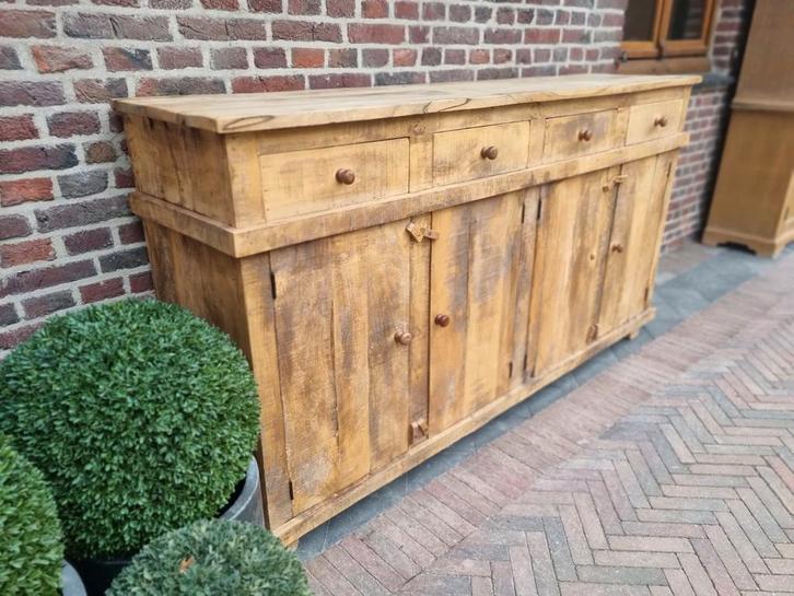 Massief houten dressoir/kast, Huis en Inrichting, Kasten | Dressoirs, Zo goed als nieuw, Ophalen of Verzenden