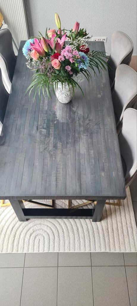 MOOIE TAFEL MET EVENTUEEL 6 STOELEN, Huis en Inrichting, Complete eetkamers, Ophalen