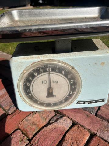 Weegschaal antiek beschikbaar voor biedingen