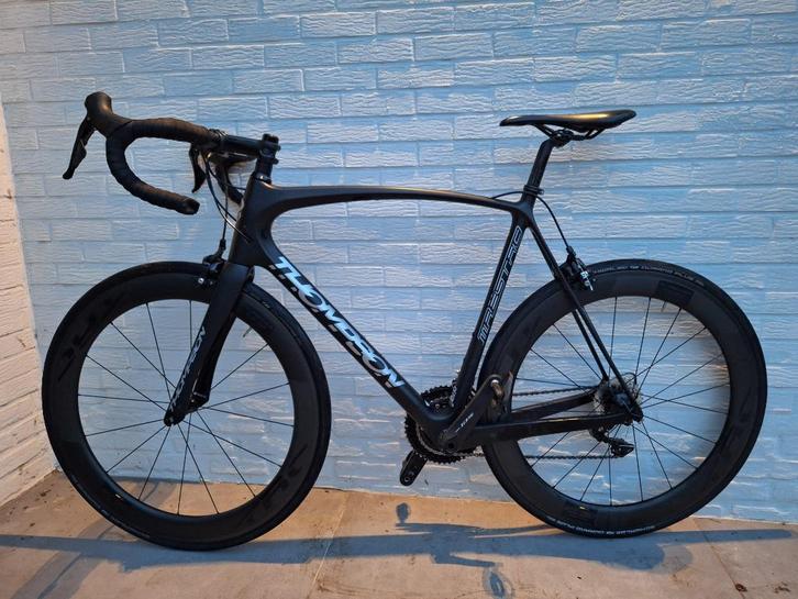 Thompson Maestro Pro 105 + carbon wielen TRC FCC060, Fietsen en Brommers, Fietsen | Heren | Sportfietsen en Toerfietsen, Gebruikt