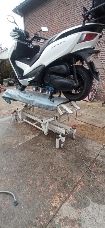 Table élévatrice électrique 400kg beschikbaar voor biedingen