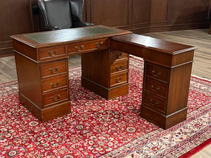 Klassiek Engels bureau #624, Huis en Inrichting, Bureaus, Zo goed als nieuw, Bureau, Ophalen of Verzenden