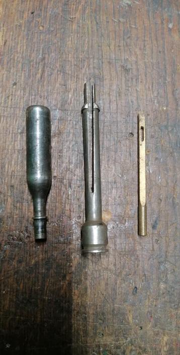 Browning WW2 machinegeweer onderdelen  beschikbaar voor biedingen