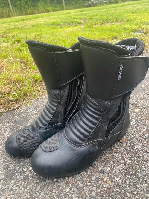 Bottes de moto taille 37, Motos, Vêtements | Vêtements de moto, Bottes, Femmes, Enfants, Seconde main, Enlèvement ou Envoi