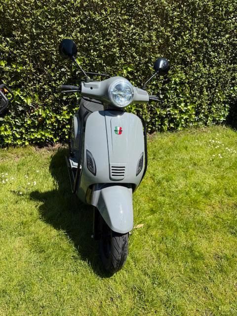 Gts toscana, Fietsen en Brommers, Snorfietsen en Snorscooters, Ophalen