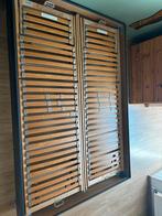 Gratis twee lattenbodems 200x70 plus bedgeraamte, Huis en Inrichting, Slaapkamer | Matrassen en Bedbodems, Ophalen, Gebruikt, 140 cm