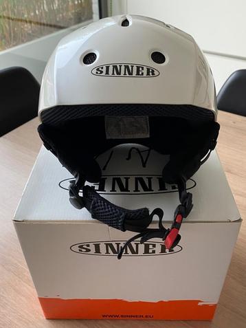Skihelm XS en skibrillen kind beschikbaar voor biedingen