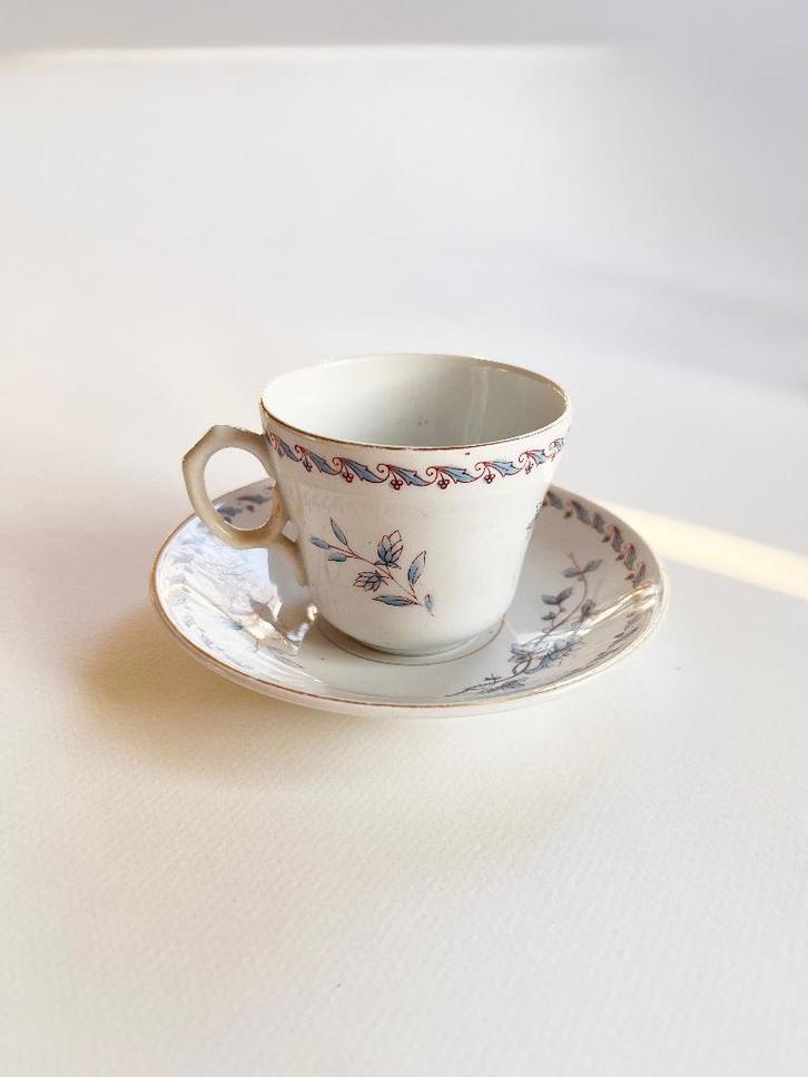 Tasse et soucoupe anciennes Petrus Regout Maastricht, Antiquités & Art, Antiquités | Services (vaisselle) pièces, Enlèvement ou Envoi