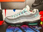 Nike Air Max 95 'Hyper Turqoise' EU43 2023, Kleding | Heren, Schoenen, Zwart, Nike, Ophalen of Verzenden, Sneakers