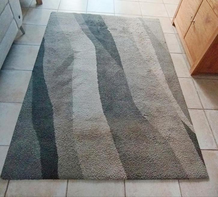 Tapis gris à motifs, Huis en Inrichting, Stoffering | Tapijten en Vloerkleden, Grijs, Ophalen
