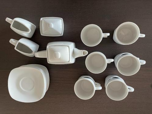 Koffieservies 24 stuks, Huis en Inrichting, Keuken | Servies, Zo goed als nieuw, Kop(pen) en/of Schotel(s), Effen, Keramiek, Ophalen