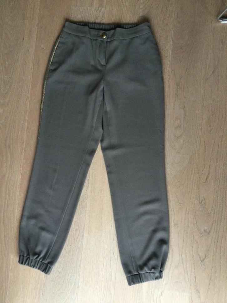 Kaki broek Caroline Biss, Kleding | Dames, Broeken en Pantalons, Zo goed als nieuw, Maat 38/40 (M), Overige kleuren, Lang, Ophalen of Verzenden