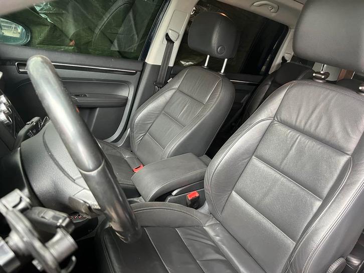 VW Touran 7 Lederen Stoelen Set, Auto-onderdelen, Interieur en Bekleding, Volkswagen, Gebruikt, Ophalen