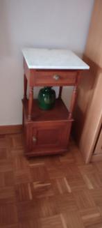 Antiek nachtkastje kastje kast, Ophalen