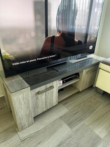 Meuble de Tv beschikbaar voor biedingen