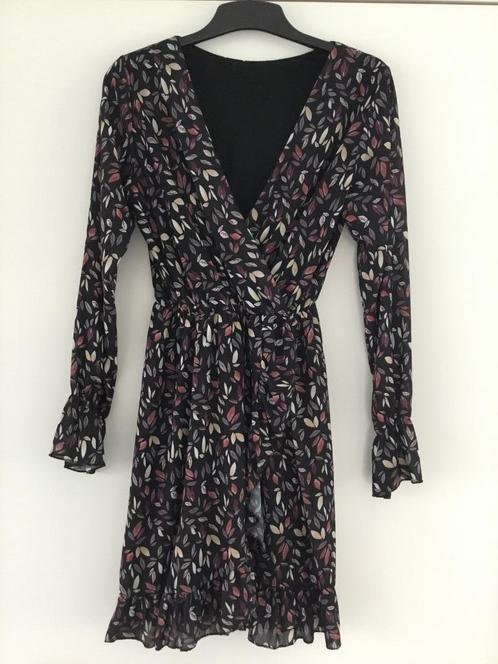Jurk met lange mouwen TU (één maat): als nieuw!, Kleding | Dames, Jurken, Zo goed als nieuw, Zwart, Boven de knie, Ophalen of Verzenden