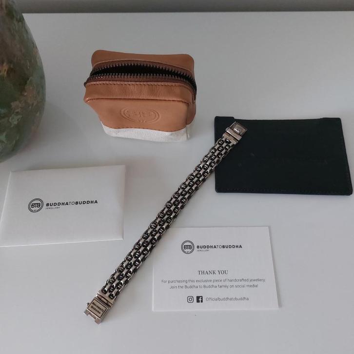 Buddha to Buddha armband, zilver 19 cm., Handtassen en Accessoires, Armbanden, Zilver, Zilver, Ophalen