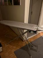 Strijkplank - centrum Antwerpen, Elektronische apparatuur, Strijkijzers en Strijkplanken, Ophalen, Gebruikt