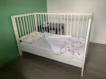 Babybed Gulliver Ikea (met/zonder cocolegend matras Kadolis), Sommier à lattes, Moins de 70 cm, Comme neuf, Enlèvement