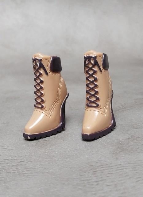 Bottes Barbie My Scene « Hanging Out » Madison, Enfants & Bébés, Jouets | Poupées, Comme neuf, Barbie, Enlèvement ou Envoi