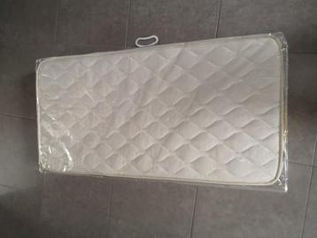 Matelas lit bébé, Enlèvement, Neuf, Lit