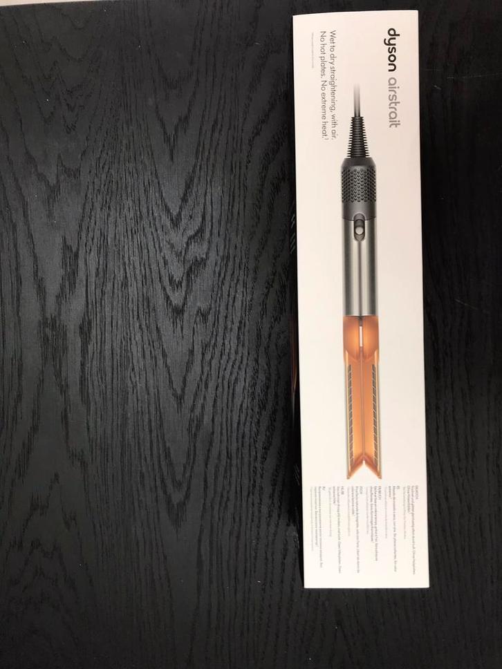 Dyson Airstrait  te koop – bijna nieuw – gekocht mei 2025, Handtassen en Accessoires, Uiterlijk | Haarverzorging, Zo goed als nieuw