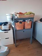 Verzorgingstafel, Ophalen