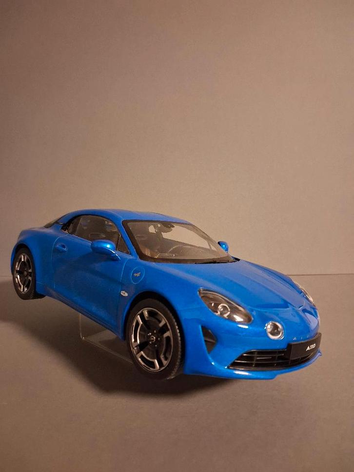 Alpine A110 et Alpine A110 S - 1/18 - Norev - bleu - gris, Hobby & Loisirs créatifs, Voitures miniatures | 1:18, Comme neuf, Voiture