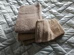 Setje handdoeken (3) met washandje, Huis en Inrichting, Badkamer | Badtextiel en Accessoires, Nieuw, Ophalen of Verzenden, Bruin