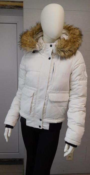 Superdry warme winterjas Mt 36 beschikbaar voor biedingen