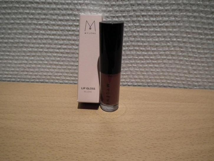 Make-up Mylène In Love Gloss, Handtassen en Accessoires, Uiterlijk | Cosmetica en Make-up, Nieuw, Make-up, Lippen, Bruin, Verzenden