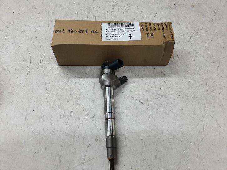 INJECTOR BRANDSTOF Volkswagen Golf VII (AUA) (04L130277AC), Auto-onderdelen, Brandstofsystemen, Volkswagen, Gebruikt