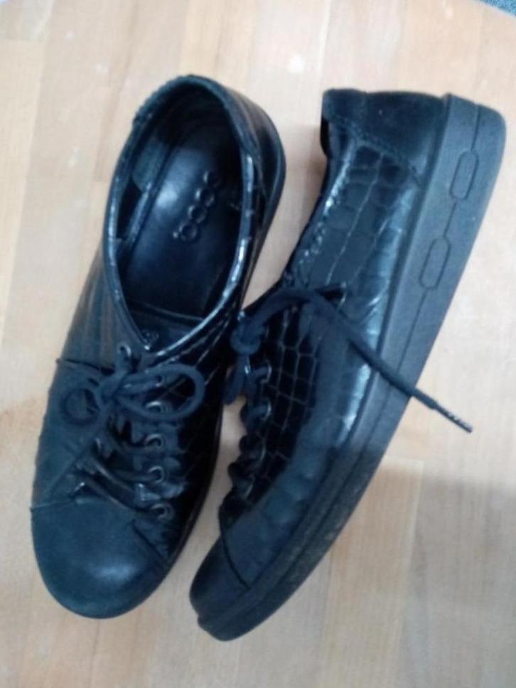 ECCO zwart sneakers mocassins veterschoenen + borstel , 40, Kleding | Dames, Schoenen, Zo goed als nieuw, Sneakers, Zwart, Ophalen of Verzenden