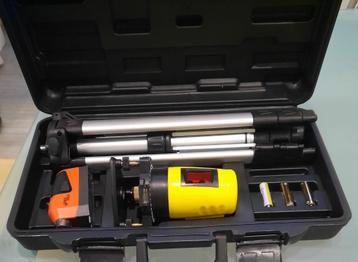 Topcraft laser met statief voor uitlijnen beschikbaar voor biedingen