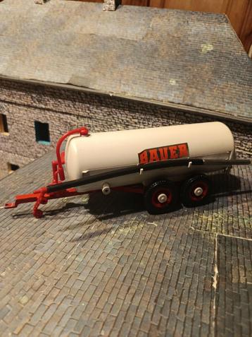 1985 Bauer Britains mesttank beschikbaar voor biedingen