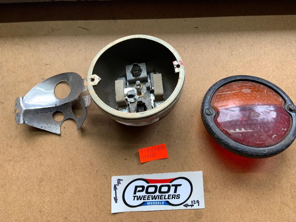 Hella Bundeswehr / Hanomag / Unimog achterlicht, Auto diversen, Auto-accessoires, Gebruikt, Ophalen