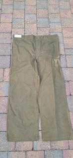 Pantalon US, Enlèvement