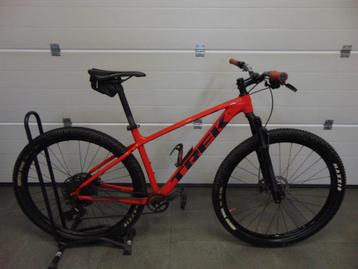 Mountainbike Trek marlin 8 29 inch zo goed als nieuw  beschikbaar voor biedingen