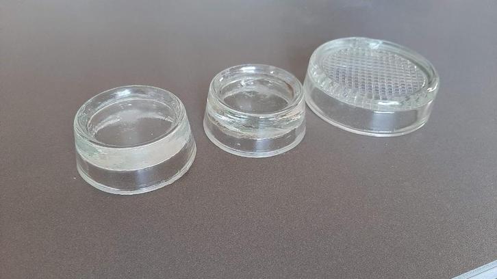 Glazen kastpootjes kastvoetjes onderzetters, Antiek en Kunst, Antiek | Meubels | Kasten, Ophalen