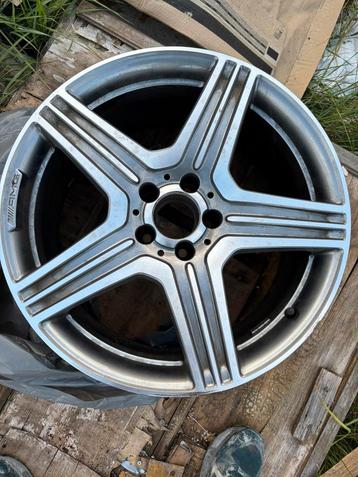 Originele Mercedes cls amg velg beschikbaar voor biedingen