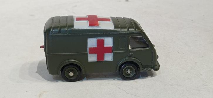DINKY TOYS FRANKRIJK RENAULT MILITAIRE AMBULANCE REF 80F, Hobby en Vrije tijd, Modelauto's | 1:43, Nieuw, Bus of Vrachtwagen, Dinky Toys