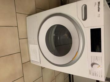 Séche linge MIELE T1 réf : TVF620WP du 11 2028 pour pièces. beschikbaar voor biedingen