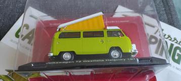 Volkswagen T2 Westfalia Helsinky 1971 1:43 met magazines  beschikbaar voor biedingen
