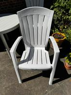 Vier stoelen voorzien van kussens., Tuin en Terras, Ophalen, 4 zitplaatsen, Kunststof, Zo goed als nieuw