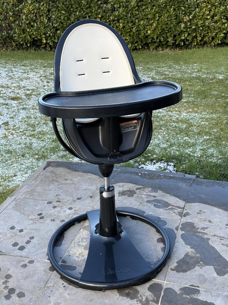 Bloom Fresco - Kinder(eet)stoel - Zwart, Kinderen en Baby's, Kinderstoelen, Gebruikt, Meegroeistoel, Afneembaar eetblad, Gordel(s)