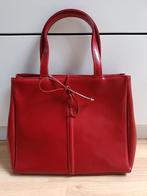 Petit sac à main rouge cerise, Handtassen en Accessoires, Tassen | Damestassen, Ophalen of Verzenden, Zo goed als nieuw, Rood