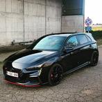 Hyundai i30n performance full option. 25000 km, 1e eigenaar, Auto's, Voorwielaandrijving, Zwart, 4 cilinders, Zwart