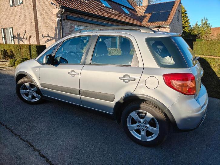 Suzuki sx4 1.6 Benzine, Auto's, Suzuki, Particulier, SX4, ABS, Airbags, Elektrische buitenspiegels, Elektrische ramen, Lichtmetalen velgen